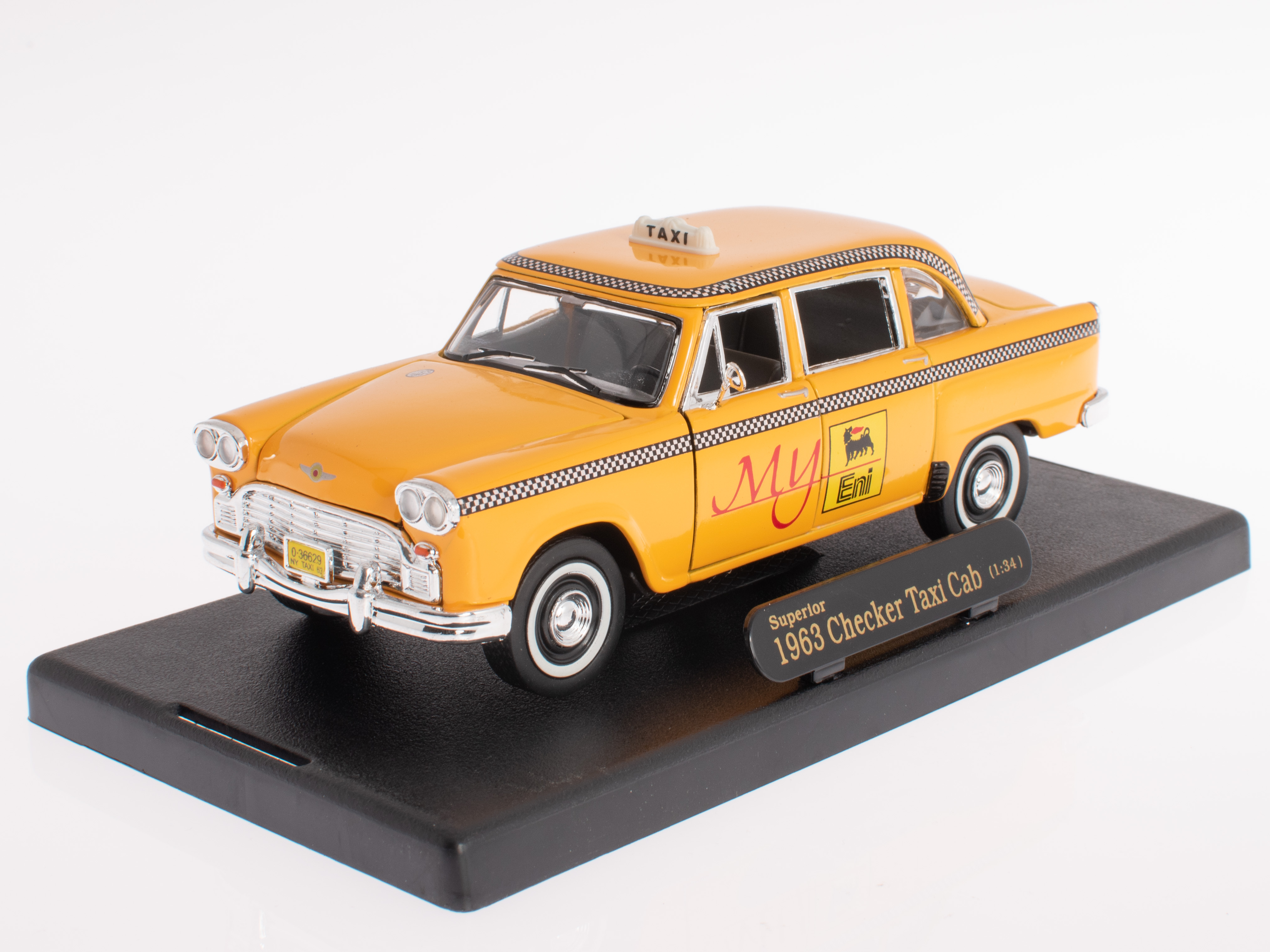 Superior 1963 Checker Taxi Cab 1:34