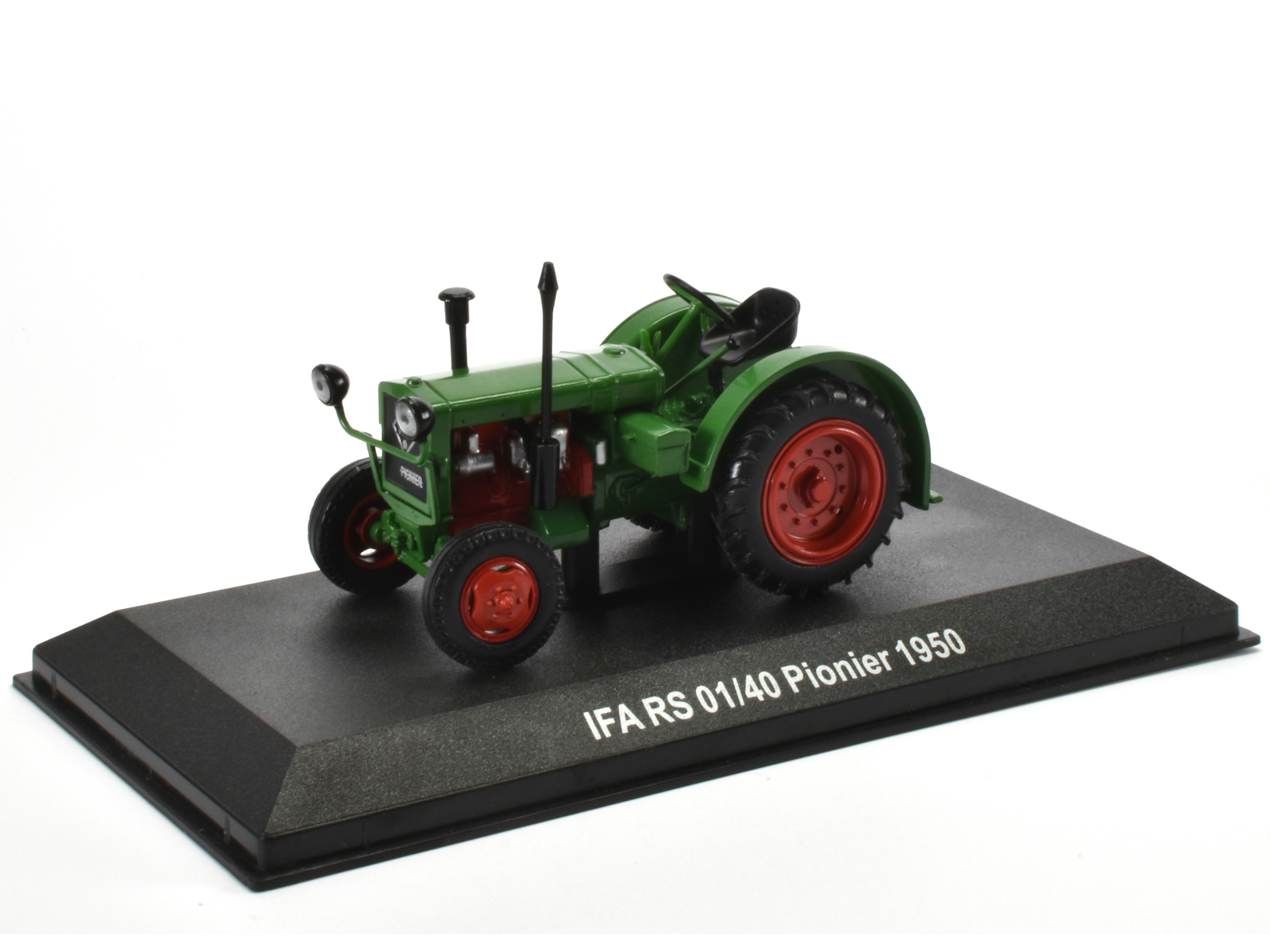 IFA RS 01/40 Pionier Tractor - 1950
